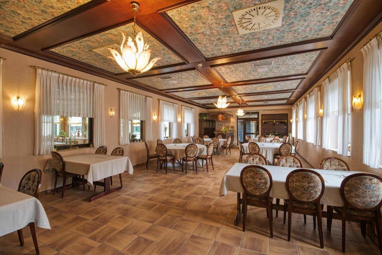 Hotel Haus Tiefenbach Büllingen Dış mekan fotoğraf