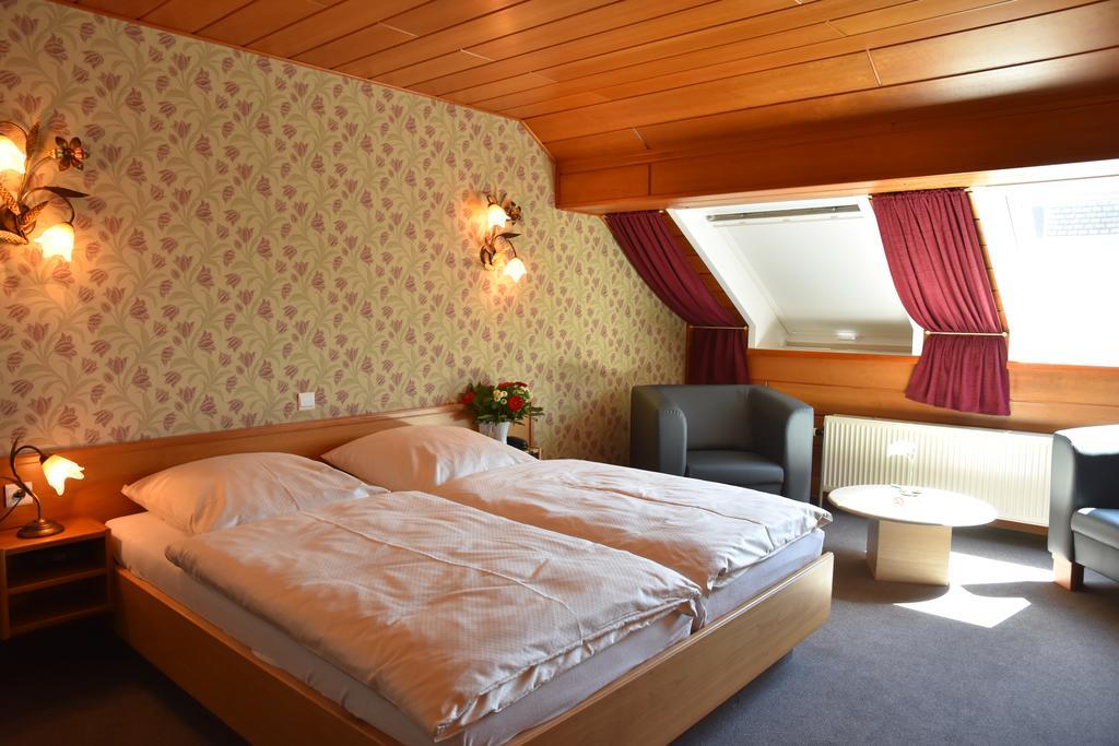 Hotel Haus Tiefenbach Büllingen Dış mekan fotoğraf